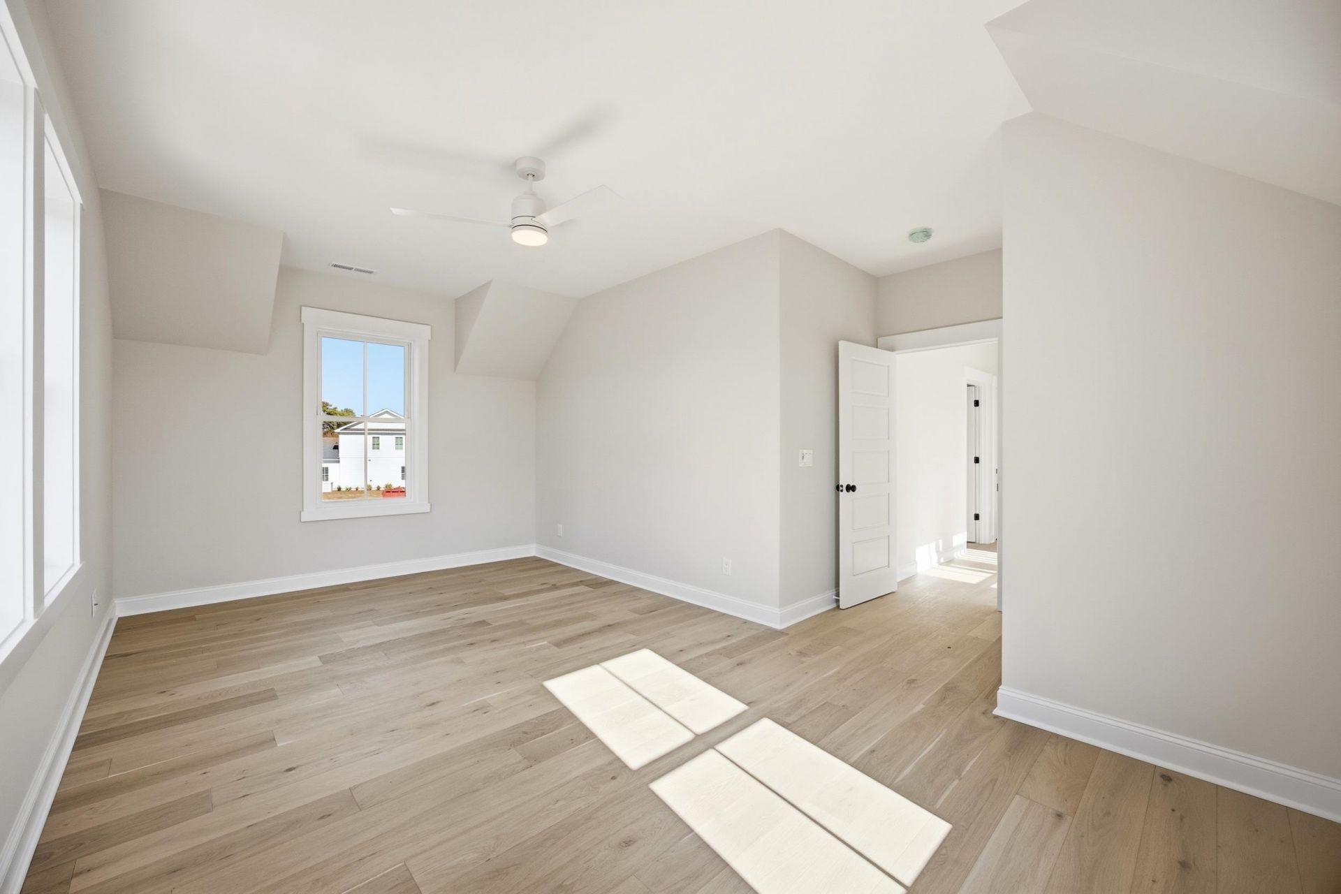 8111 Laurel Ash Ave. Photo 58