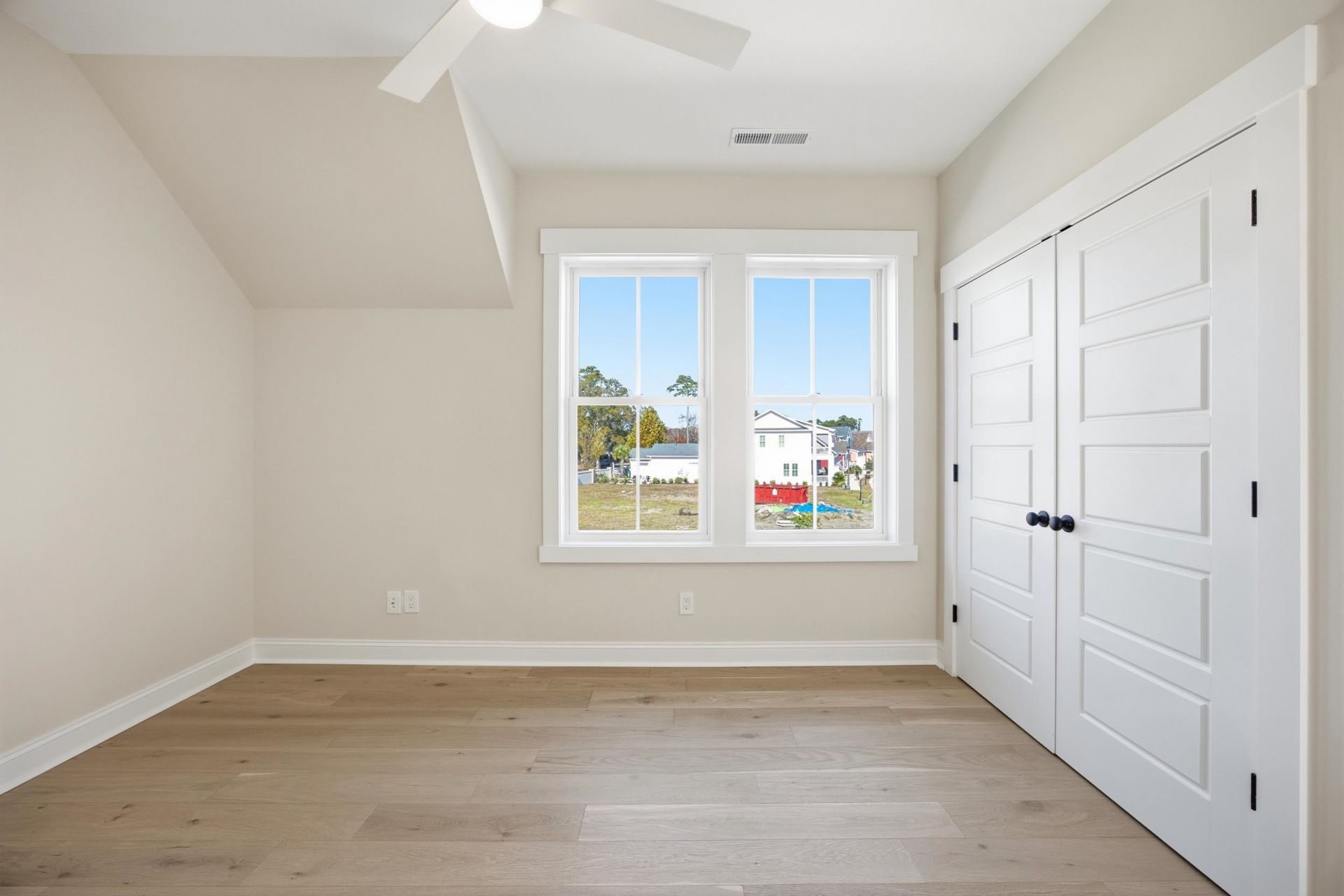 8111 Laurel Ash Ave. Photo 60