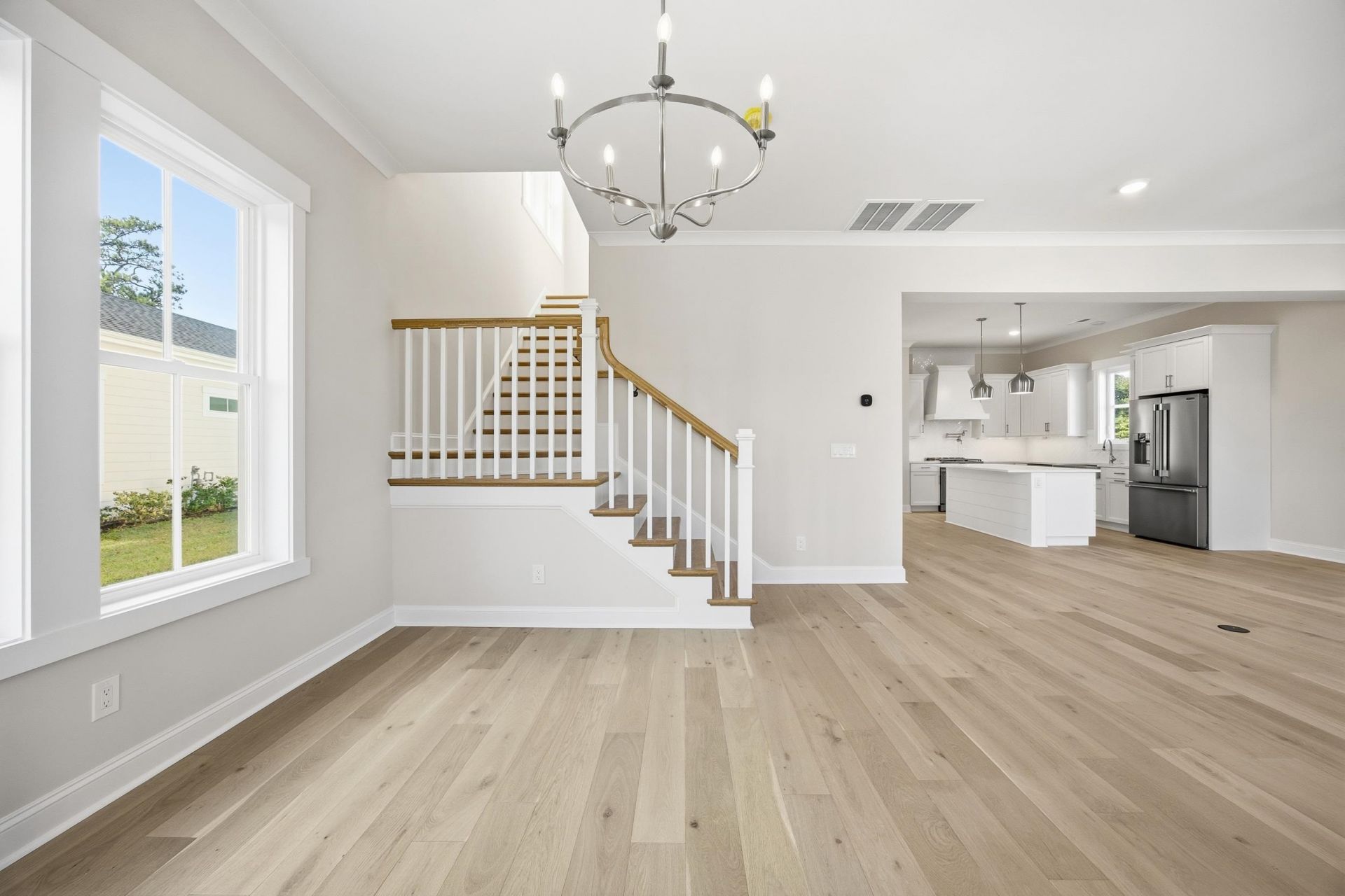 8111 Laurel Ash Ave. Photo 8