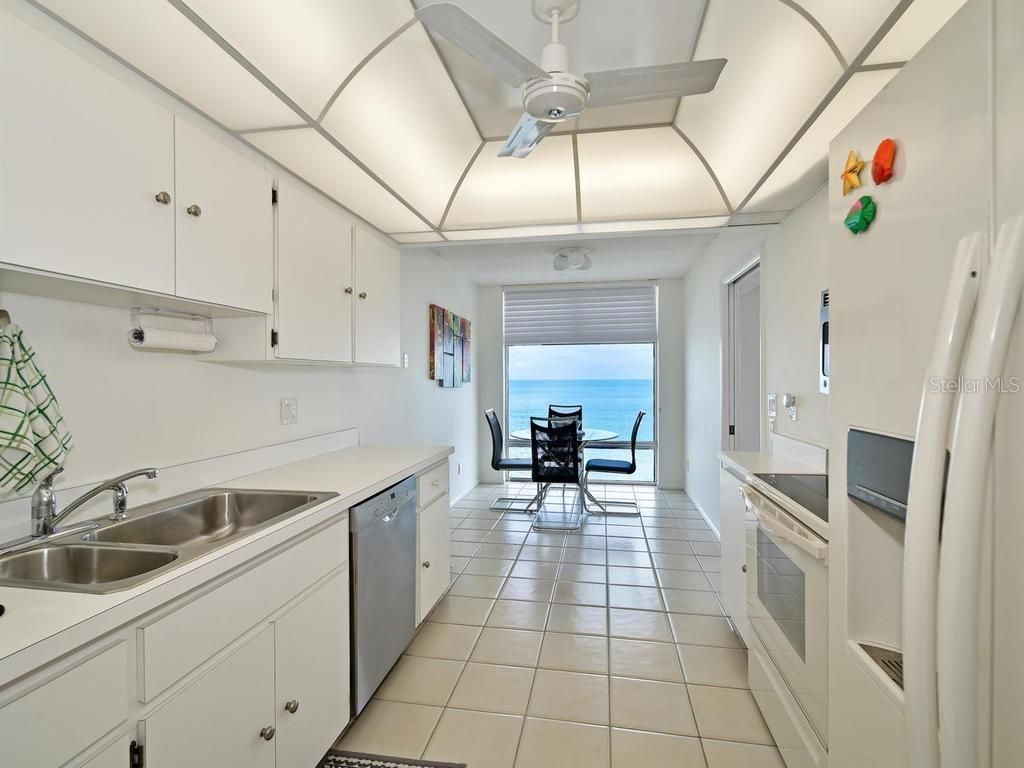 2425 Gulf Of Mexico Drive, Unit 7F, Longboat Key, FL 34228 Photo