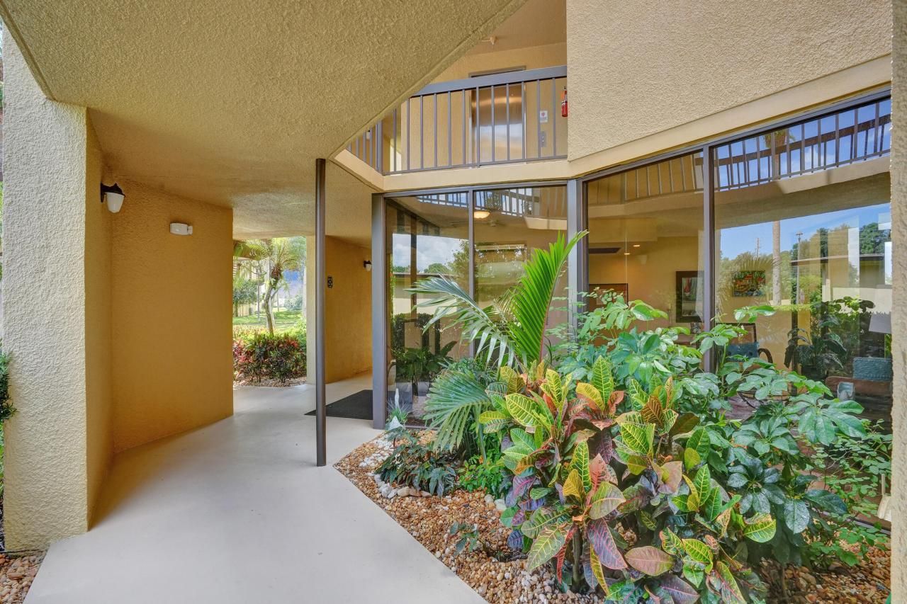 5344 Woodland Lakes Drive, Unit 223, Palm Beach Gardens, FL 33418 Photo