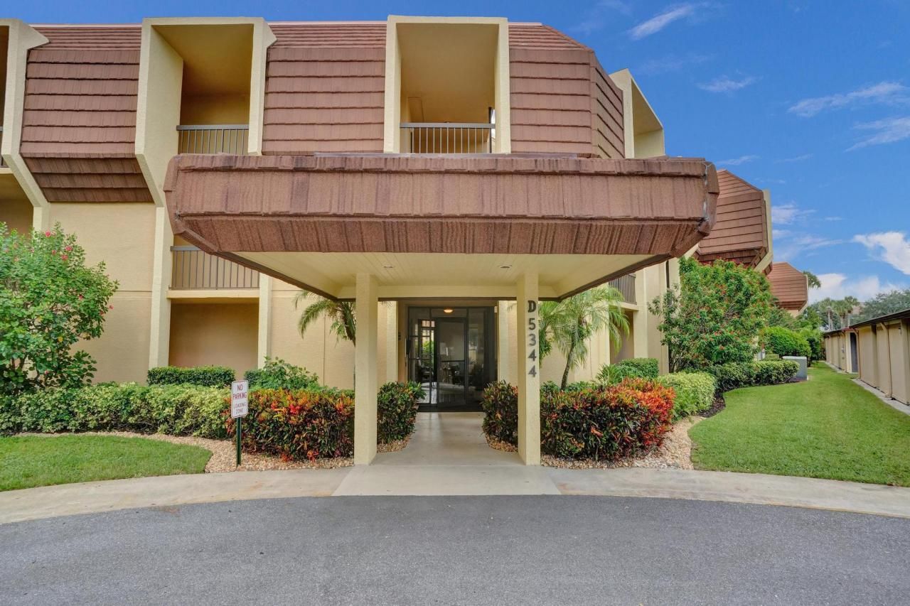5344 Woodland Lakes Drive, Unit 223, Palm Beach Gardens, FL 33418 Photo
