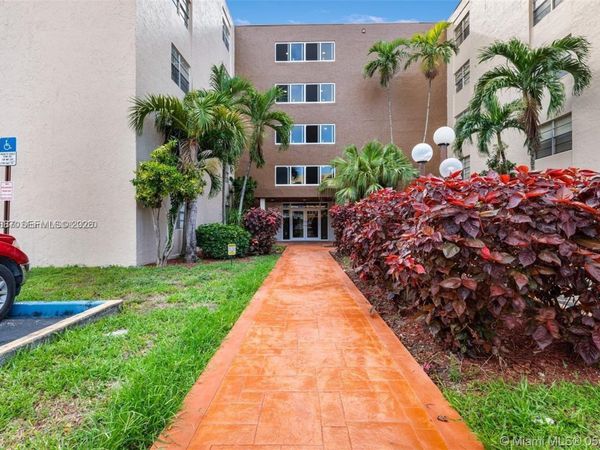 6960 Miami Gardens Dr, Unit 2-525, Hialeah, FL 33015