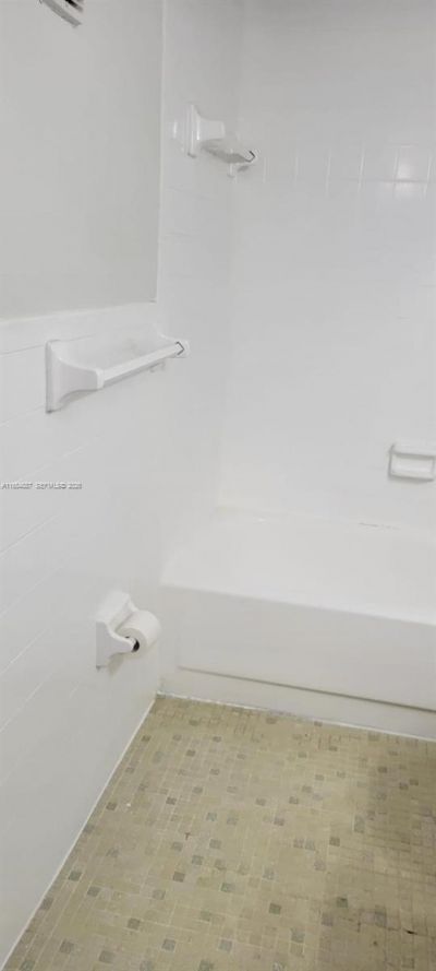 6960 Miami Gardens Dr, Unit 2-525, Hialeah, FL 33015 Photo