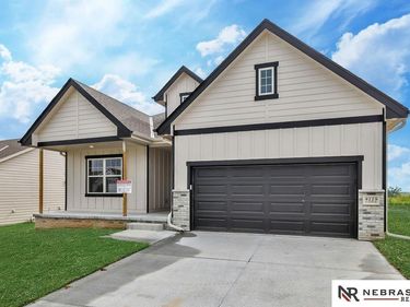 4119 S 213th Street, Elkhorn, NE 68022
