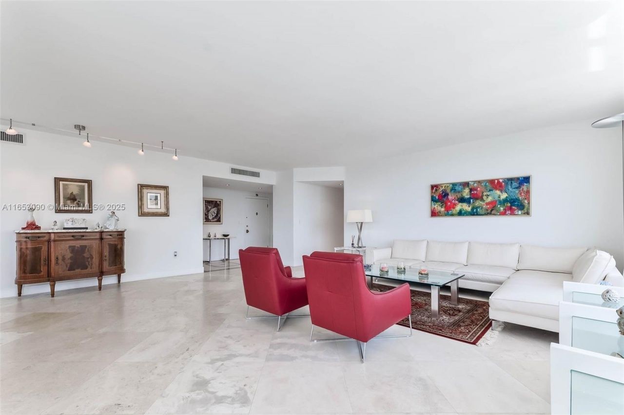 5640 Collins Ave, Unit 6D, Miami Beach, FL 33140 Photo