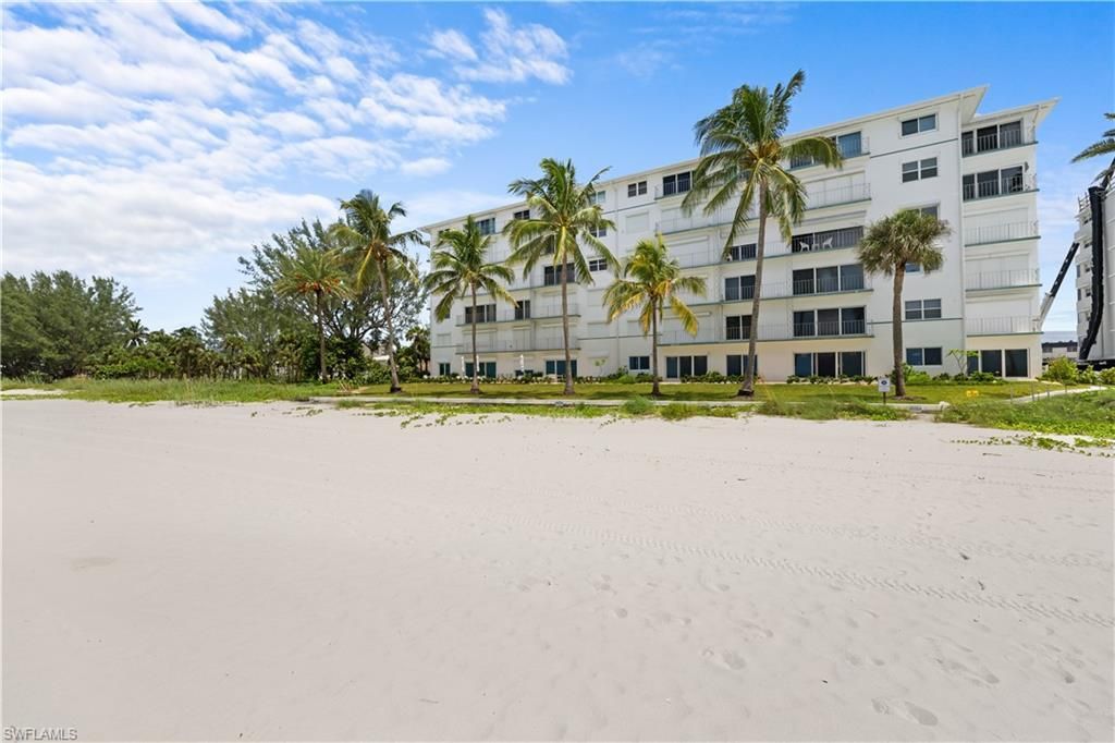2011 Gulf Shore Blvd N, Unit 44, Naples, FL 34102 Photo