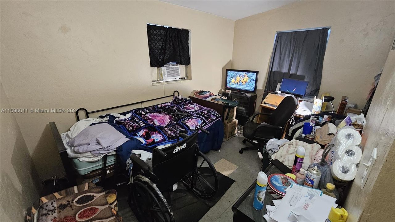 155 NW 30th Ter, Fort Lauderdale, FL 33311 Photo