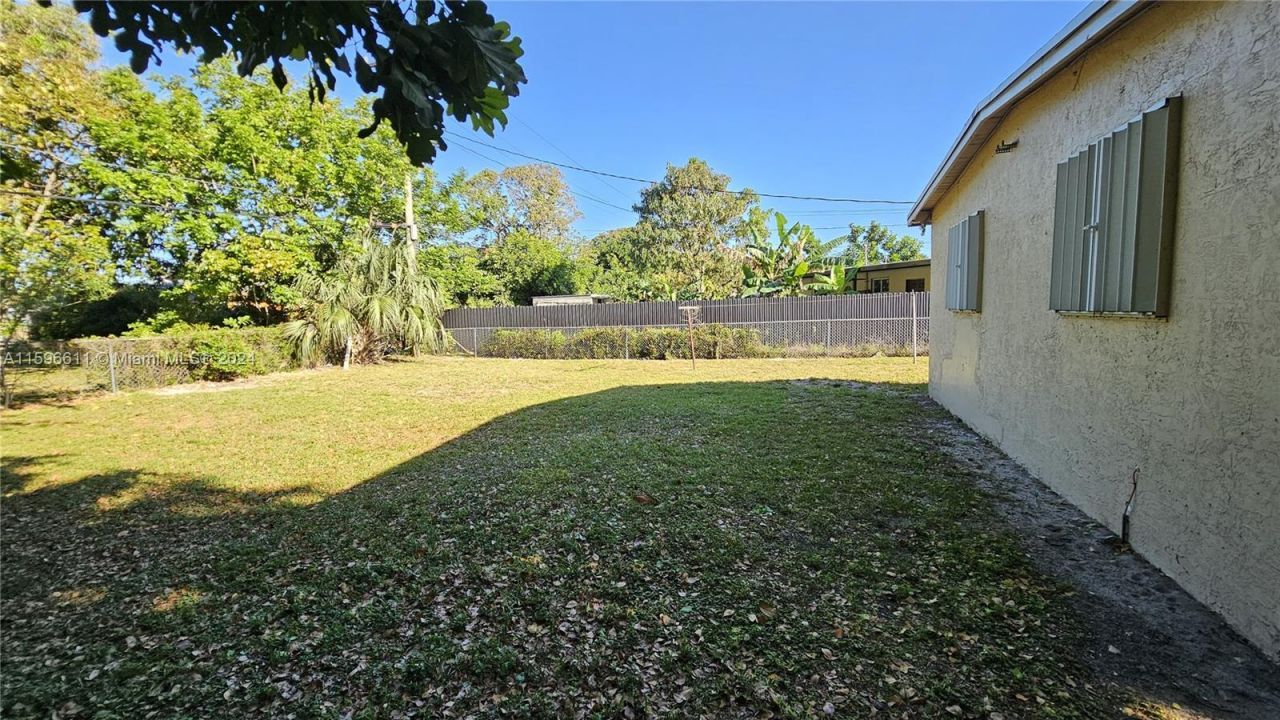 155 NW 30th Ter, Fort Lauderdale, FL 33311 Photo
