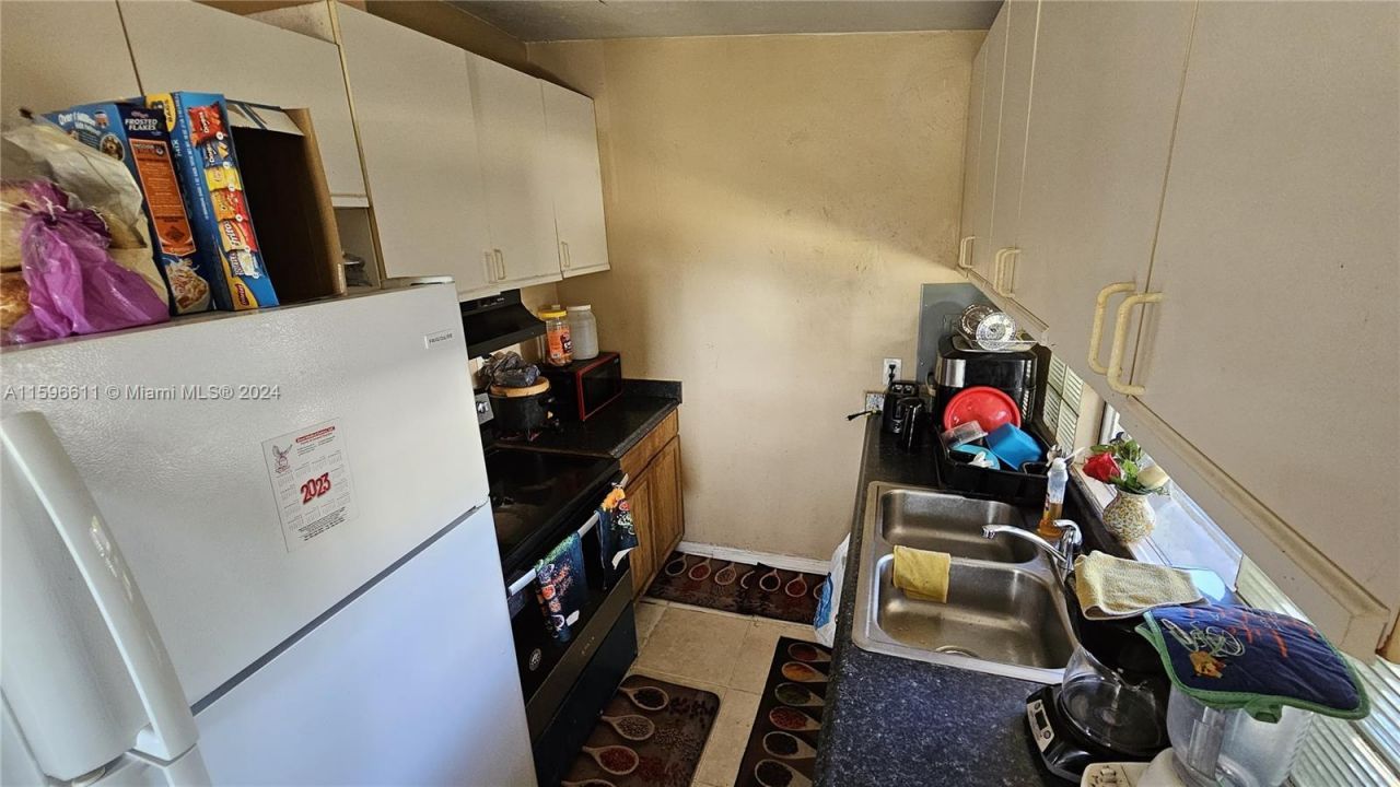 155 NW 30th Ter, Fort Lauderdale, FL 33311 Photo