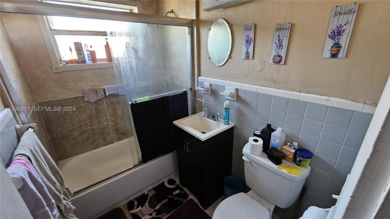 155 NW 30th Ter, Fort Lauderdale, FL 33311 Photo