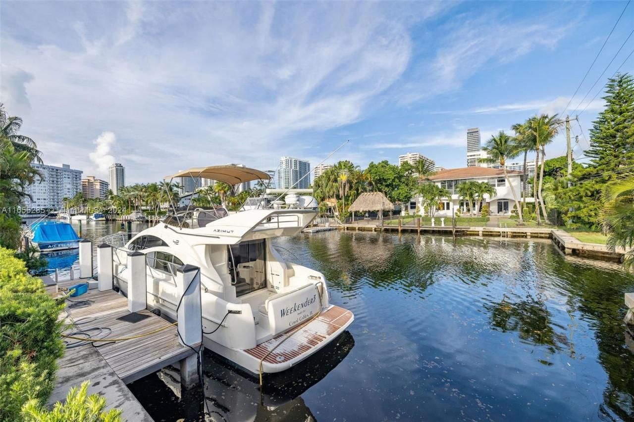 543 Hibiscus Dr, Hallandale Beach, FL 33009 Photo