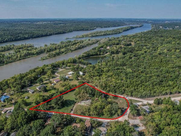 28409 Bali Road, Warsaw, MO 65355