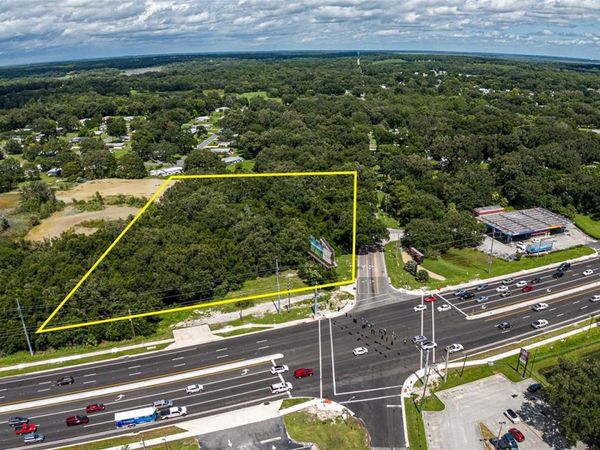 353 S US HWY 27/441, LADY LAKE, FL 32159