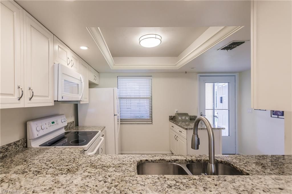 8715 Charter Club Cir, Unit 2, Fort Myers, FL 33919 Photo