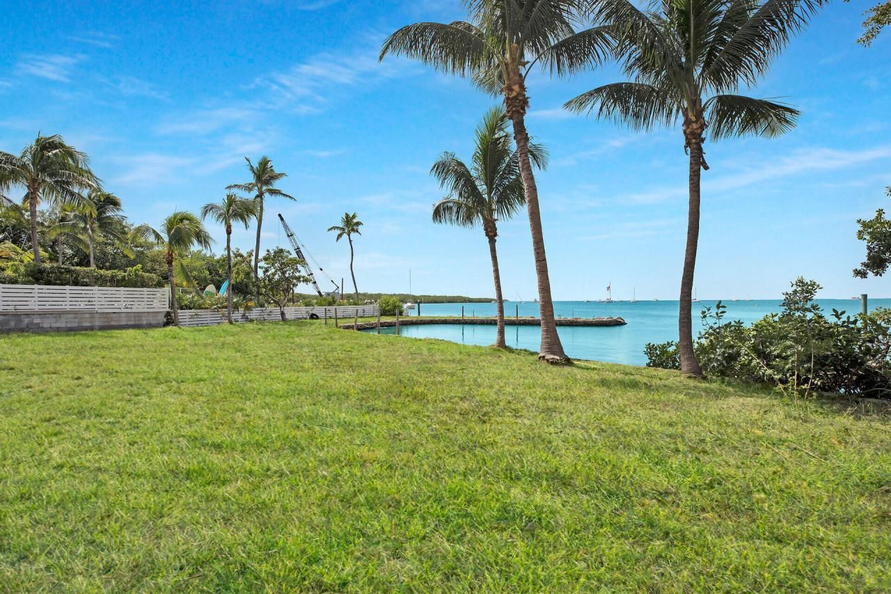 81910 & 81908 Overseas Highway, Islamorada, FL 33036 Photo