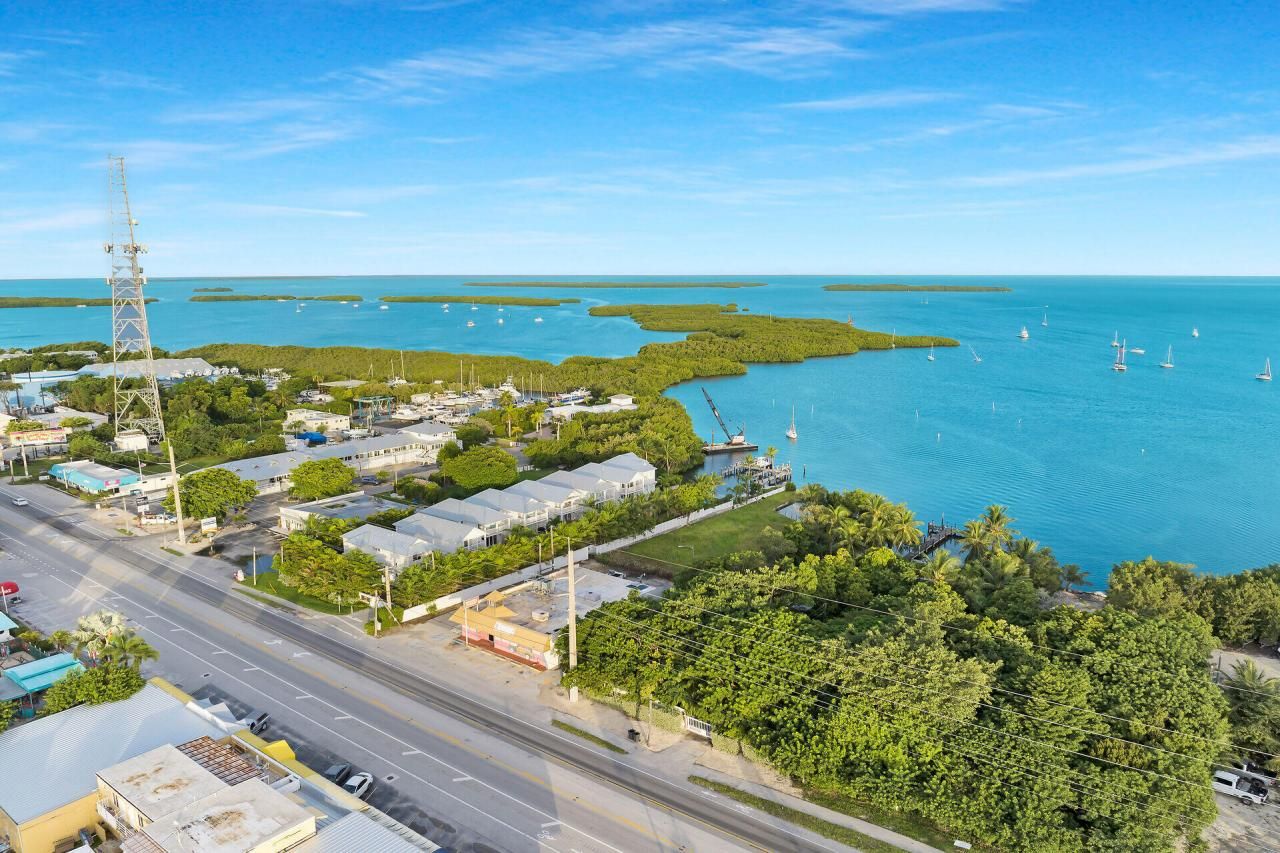 81910 & 81908 Overseas Highway, Islamorada, FL 33036 Photo