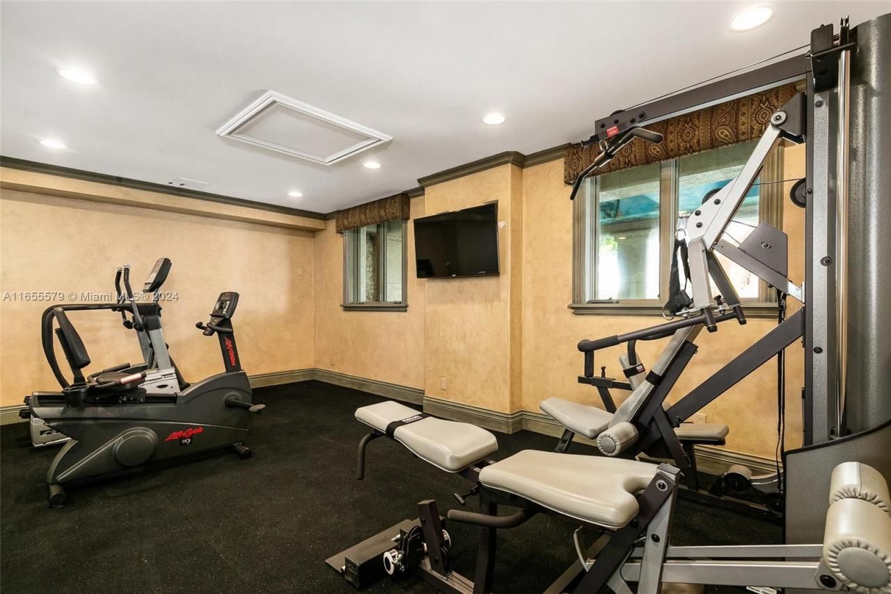 2306 Bay Dr, Pompano Beach, FL 33062 Photo