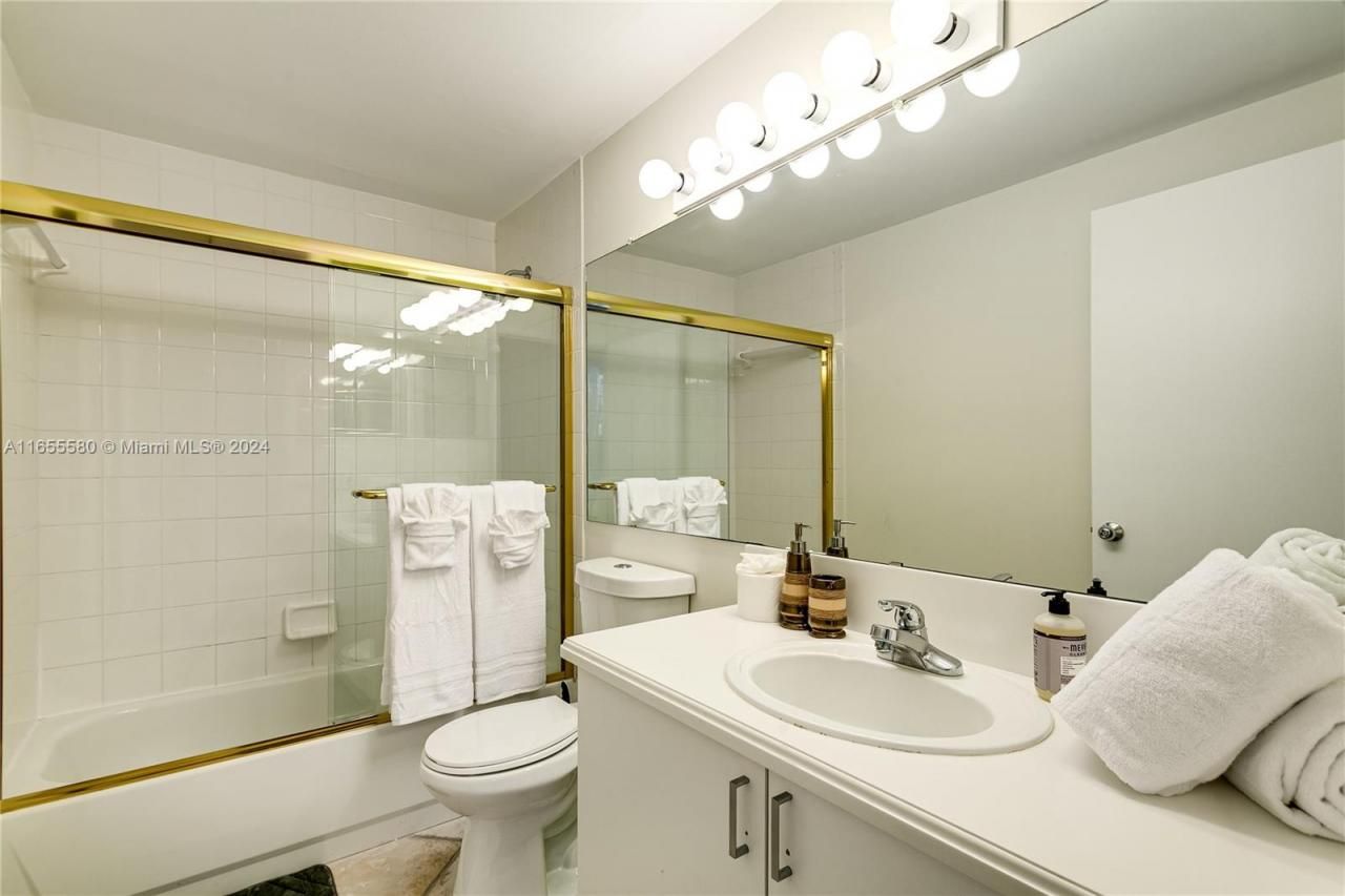 19701 E Country Club Dr, Unit 5107, Aventura, FL 33180 Photo