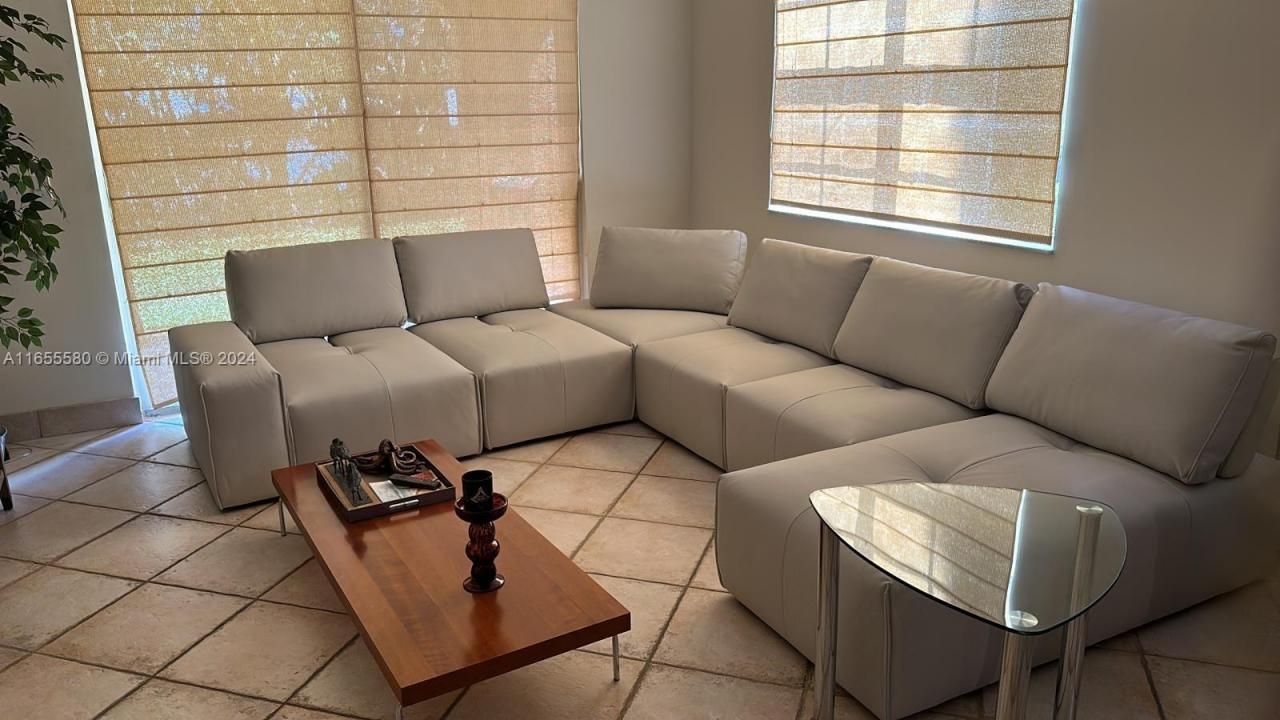 19701 E Country Club Dr, Unit 5107, Aventura, FL 33180 Photo