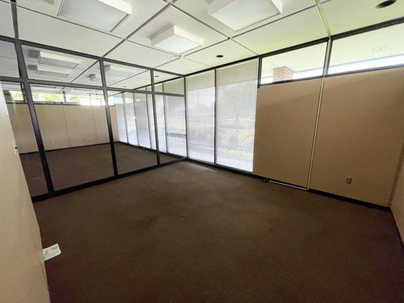 1325 E Dublin Granville Road, Columbus, OH 43229 Photo 12