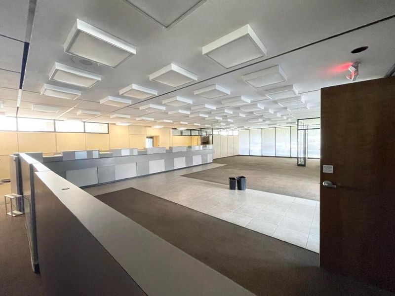 1325 E Dublin Granville Road, Columbus, OH 43229 Photo 5