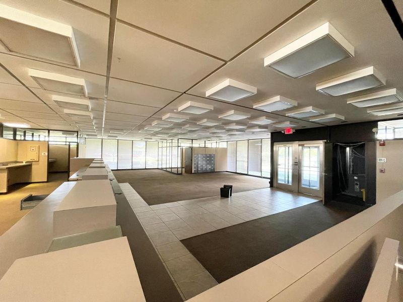 1325 E Dublin Granville Road, Columbus, OH 43229 Photo 6