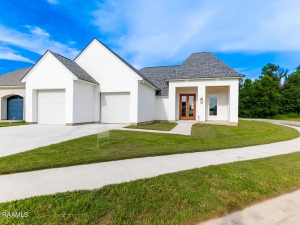 101 Cypress Wood Lane, Youngsville, LA 70592