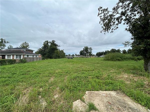 725 VANS Lane, Destrehan, LA 70047