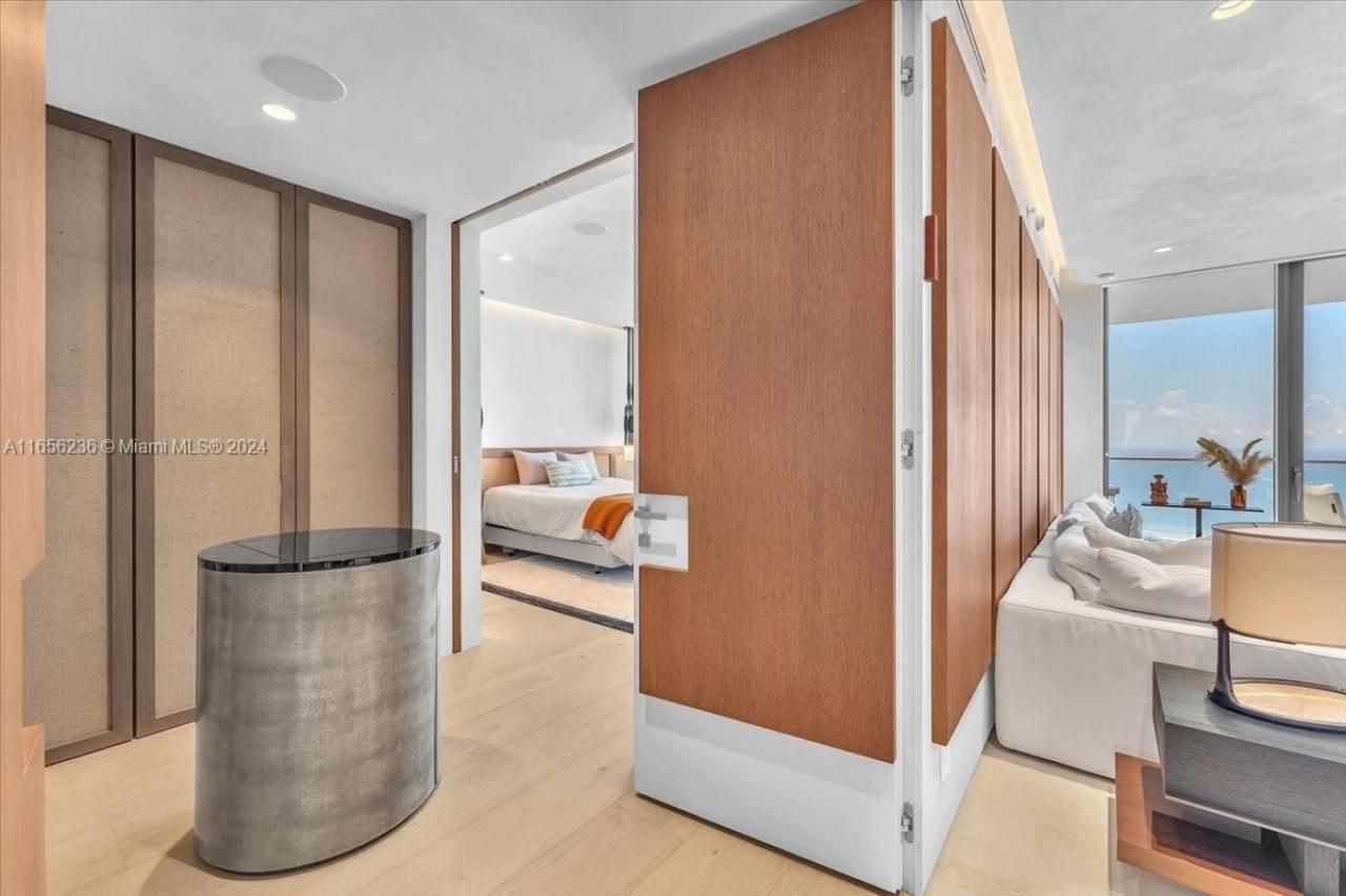 18975 Collins Ave, Unit 5302+Caban, Sunny Isles Beach, FL 33160 Photo