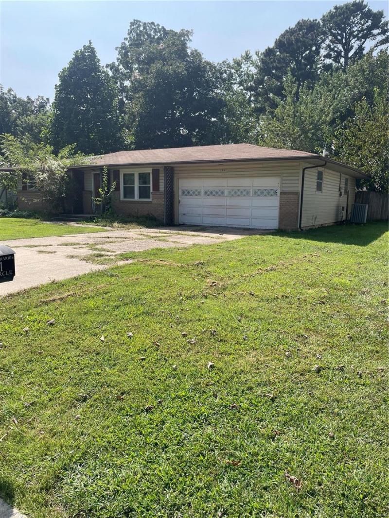 1911 Donna Circle, Lebanon, MO 65536 Main Photo