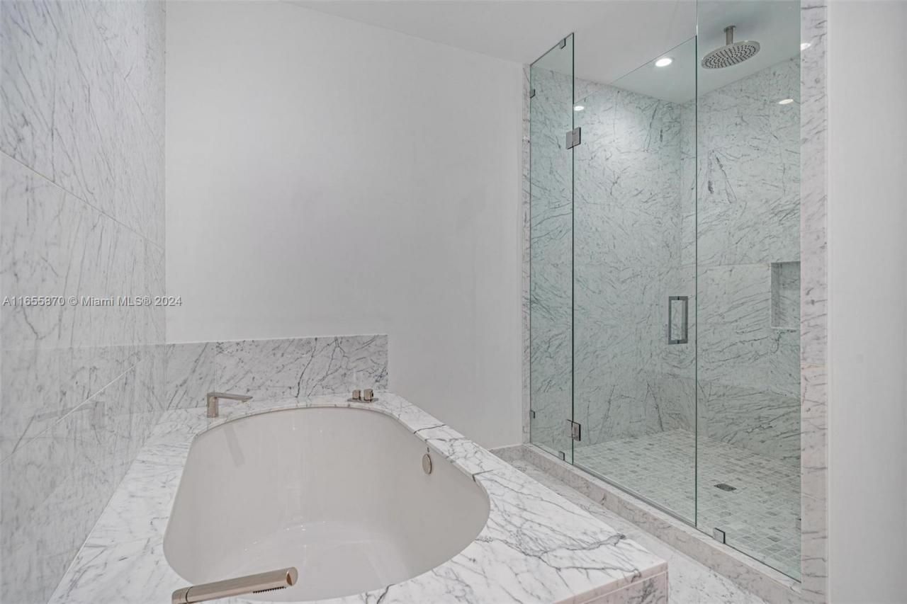 1135 103 St, Unit 202, Bay Harbor Islands, FL 33154 Photo