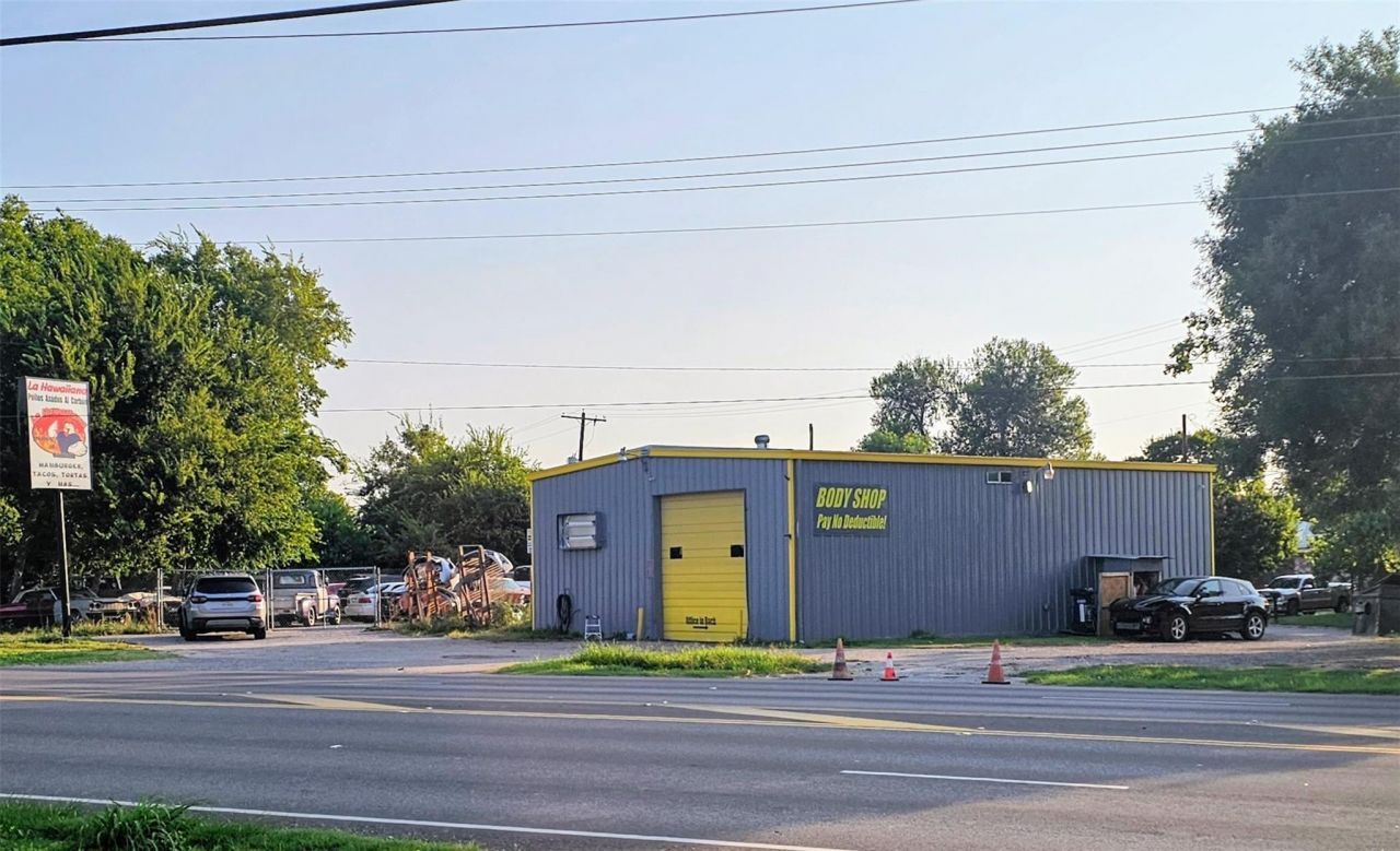 1010 N Colorado St, Lockhart, TX 78644 Main Photo