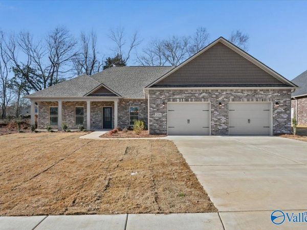 216 Lyndon Cove Road, Huntsville, AL 35811