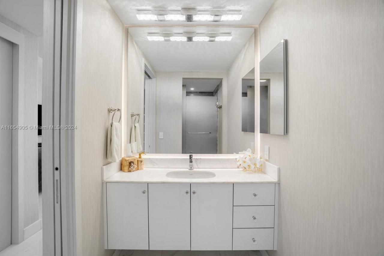 10203 Collins Ave, Unit 801, Bal Harbour, FL 33154 Photo