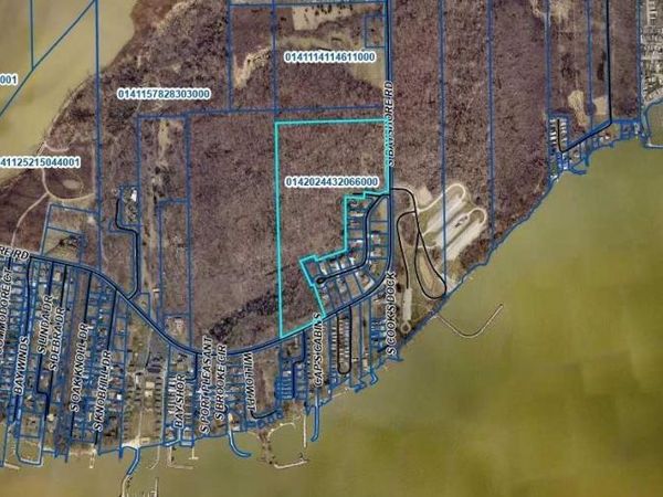 1 Bayshore, Marblehead, OH 43440