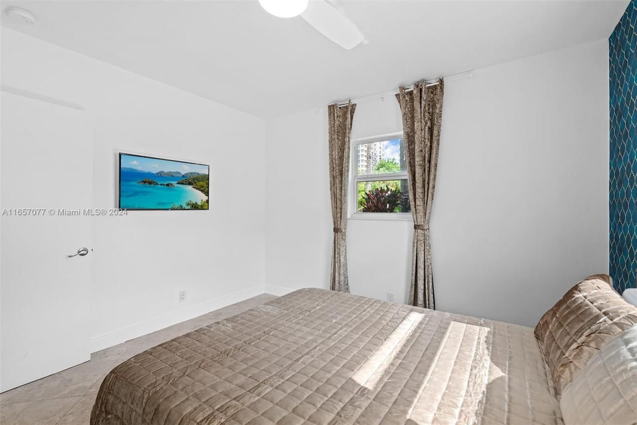 1931 NE 32nd Ave, Fort Lauderdale, FL 33305 Photo