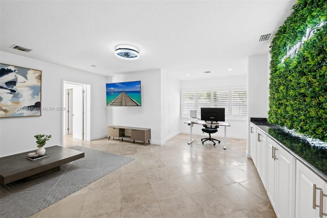 1931 NE 32nd Ave, Fort Lauderdale, FL 33305 Photo