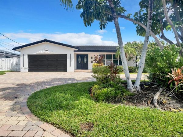 5220 NE 26th Ave, Fort Lauderdale, FL 33308