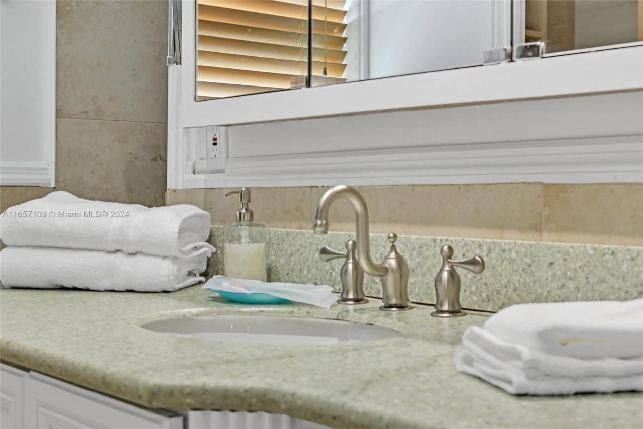 5220 NE 26th Ave, Fort Lauderdale, FL 33308 Photo