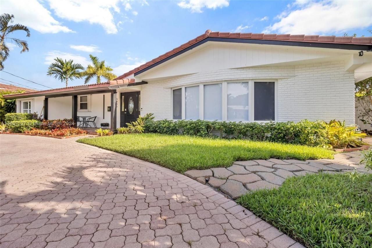 5830 NE 14th Rd, Fort Lauderdale, FL 33334 Photo