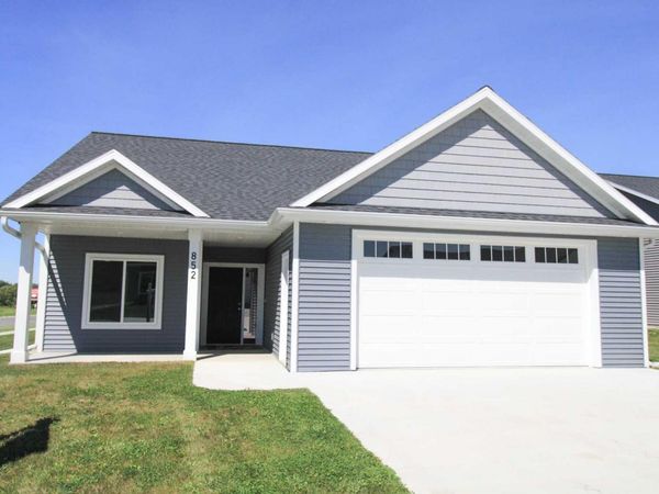 852 Bucknell Lane SE, Stewartville, MN 55976