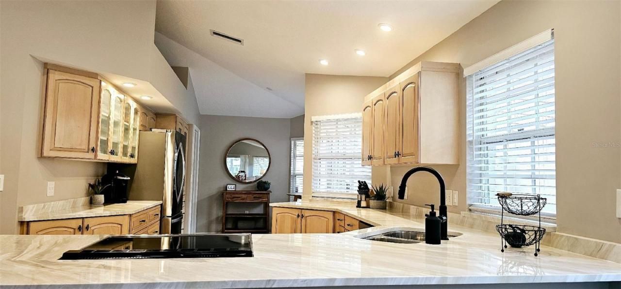 4026 Lyndhurst Court, Unit 13, Sarasota, FL 34235 Photo