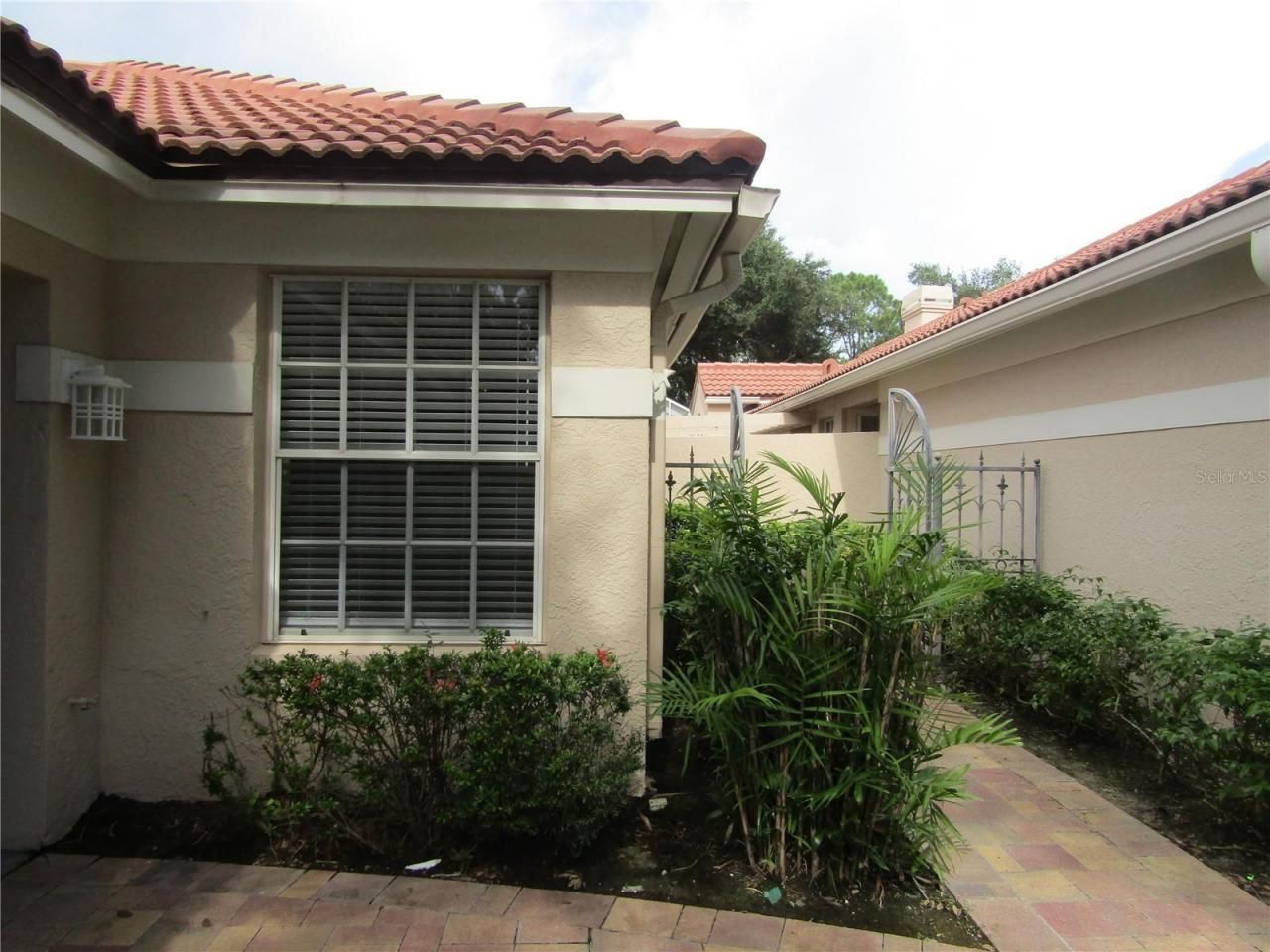 4026 Lyndhurst Court, Unit 13, Sarasota, FL 34235 Photo