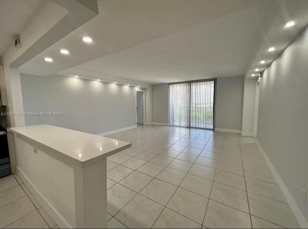 13499 Biscayne Blvd, Unit 1405, North Miami, FL 33181 Photo