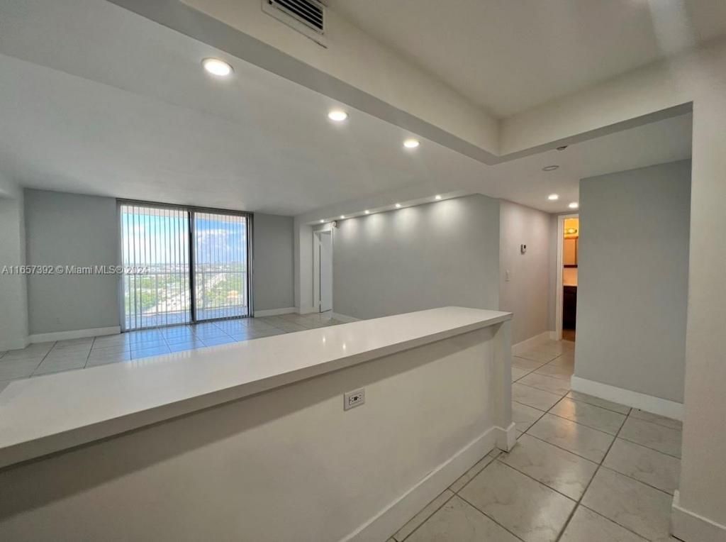 13499 Biscayne Blvd, Unit 1405, North Miami, FL 33181 Photo