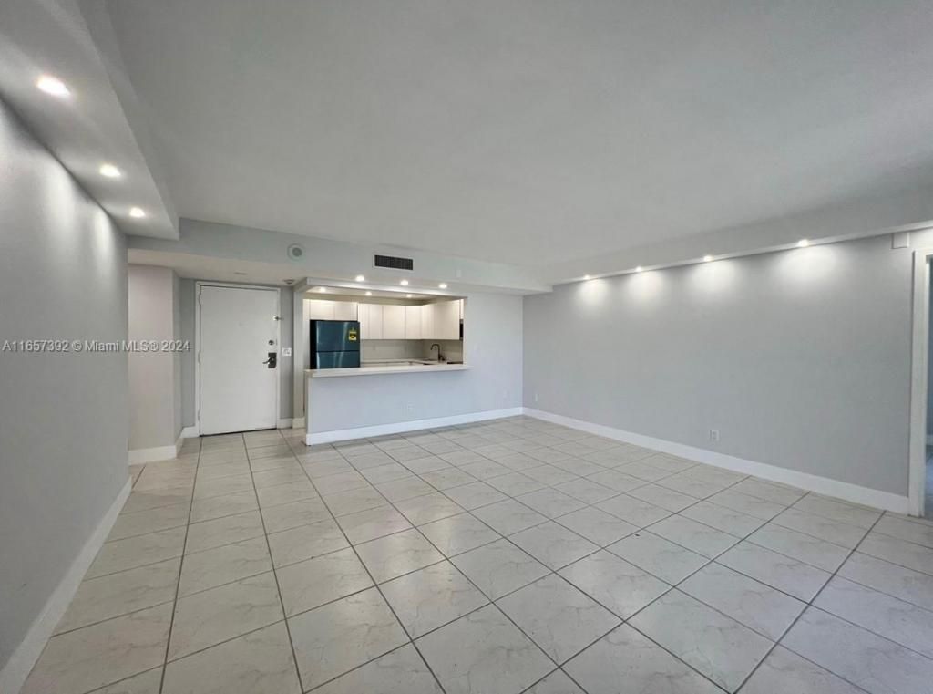 13499 Biscayne Blvd, Unit 1405, North Miami, FL 33181 Photo