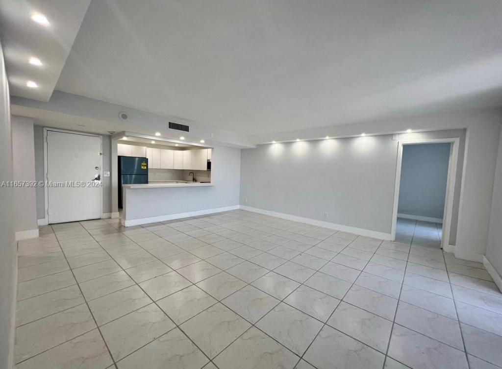 13499 Biscayne Blvd, Unit 1405, North Miami, FL 33181 Photo