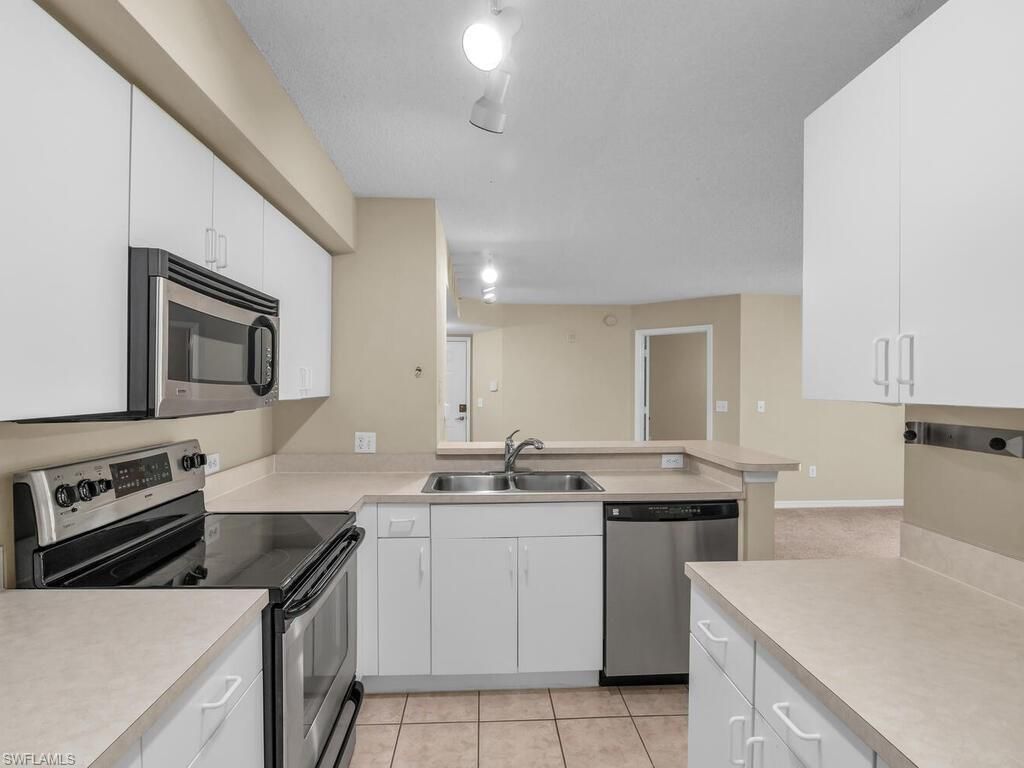 8930 Colonnades Ct E, Unit 612, Bonita Springs, FL 34135 Photo