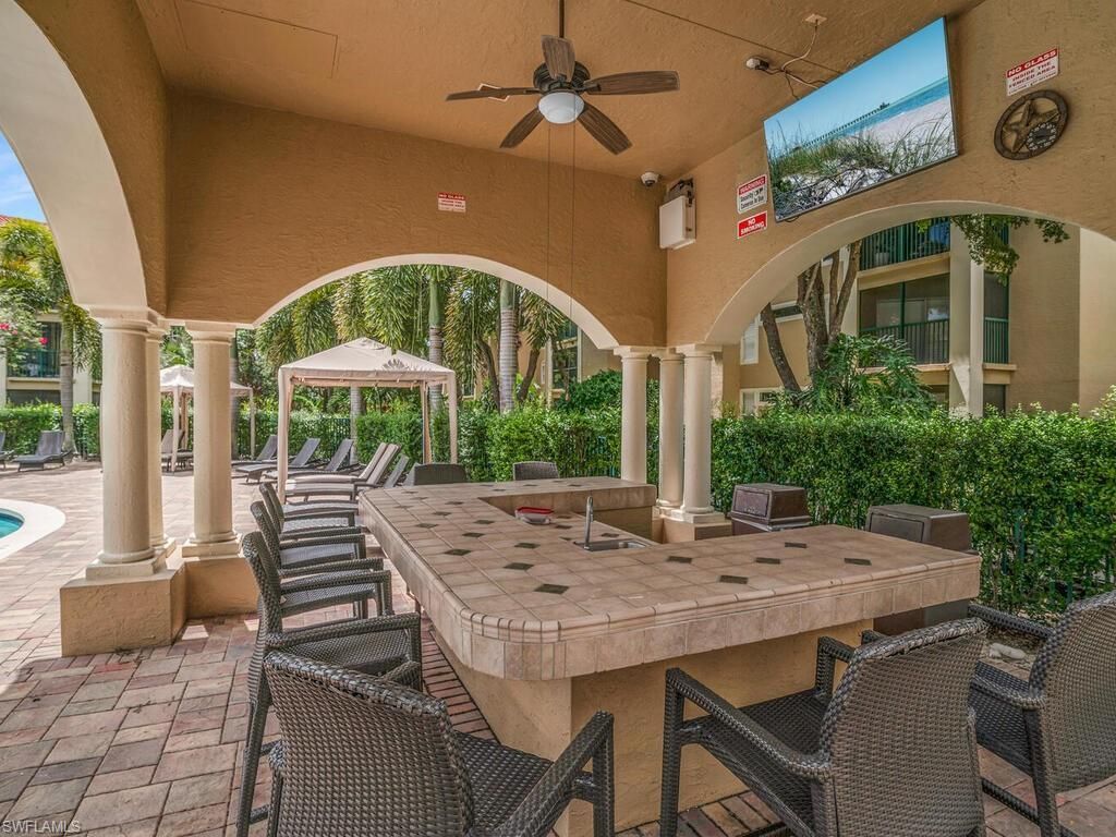 8930 Colonnades Ct E, Unit 612, Bonita Springs, FL 34135 Photo